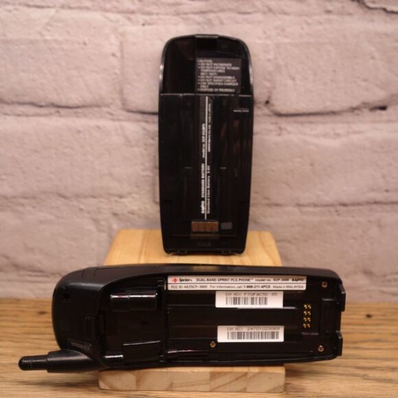 Sanyo Dual Band For Sprint PCS Model #SPC-3000 Vintage Cell Phone - Picture 4 of 6